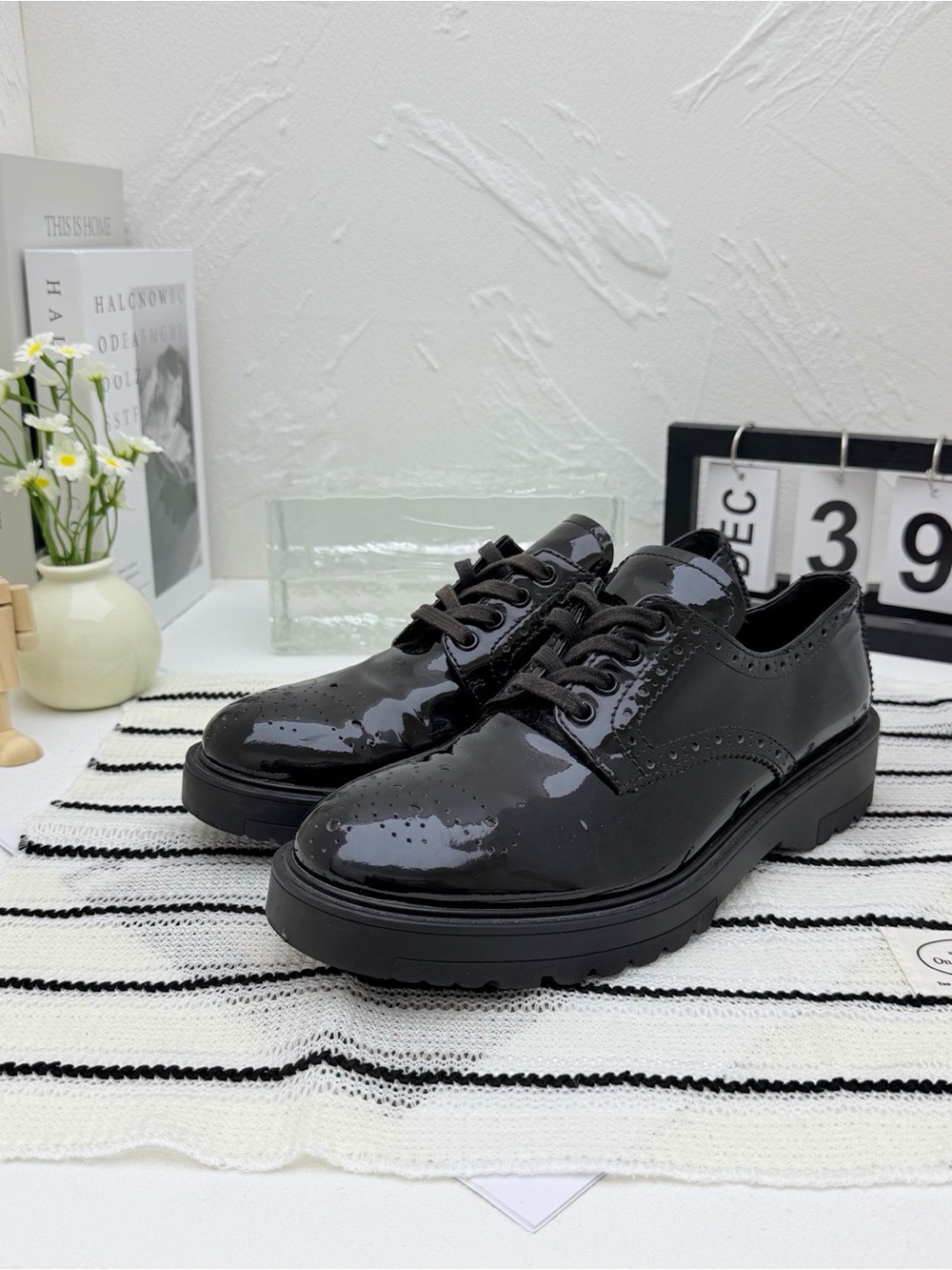 🚩steal Prada Black Patent Leather Women's Brogue Lace-Up Oxfords